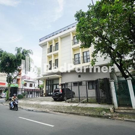 Hotel Toba Mansion Syariah Near Benhil Redpartner Giacarta Esterno foto