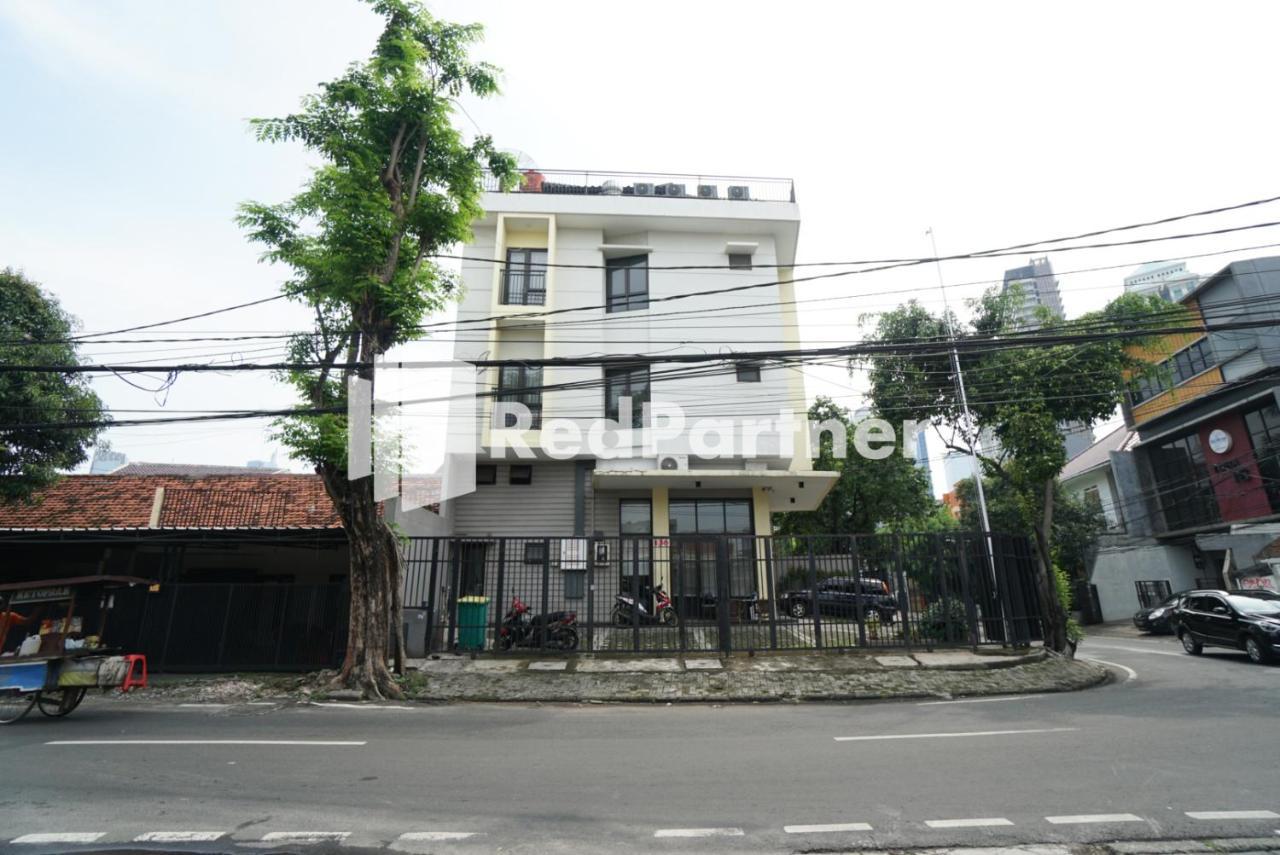 Hotel Toba Mansion Syariah Near Benhil Redpartner Giacarta Esterno foto